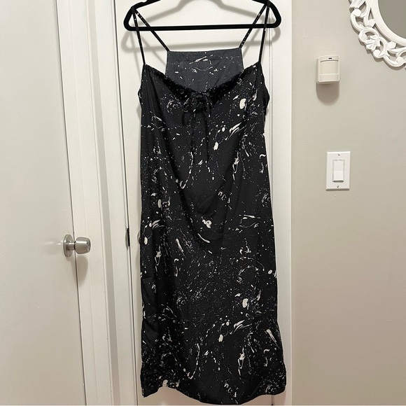 alike Dresses & Skirts - ALIKE Black & Cream Splatter Paint Print Abstract Sleeveless Midi Slip Dress L